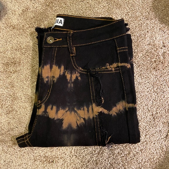 Arago Pants - Picture 2 of 4